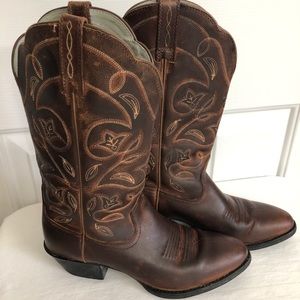 Ariat Women’s Heritage Western Boots, size 6